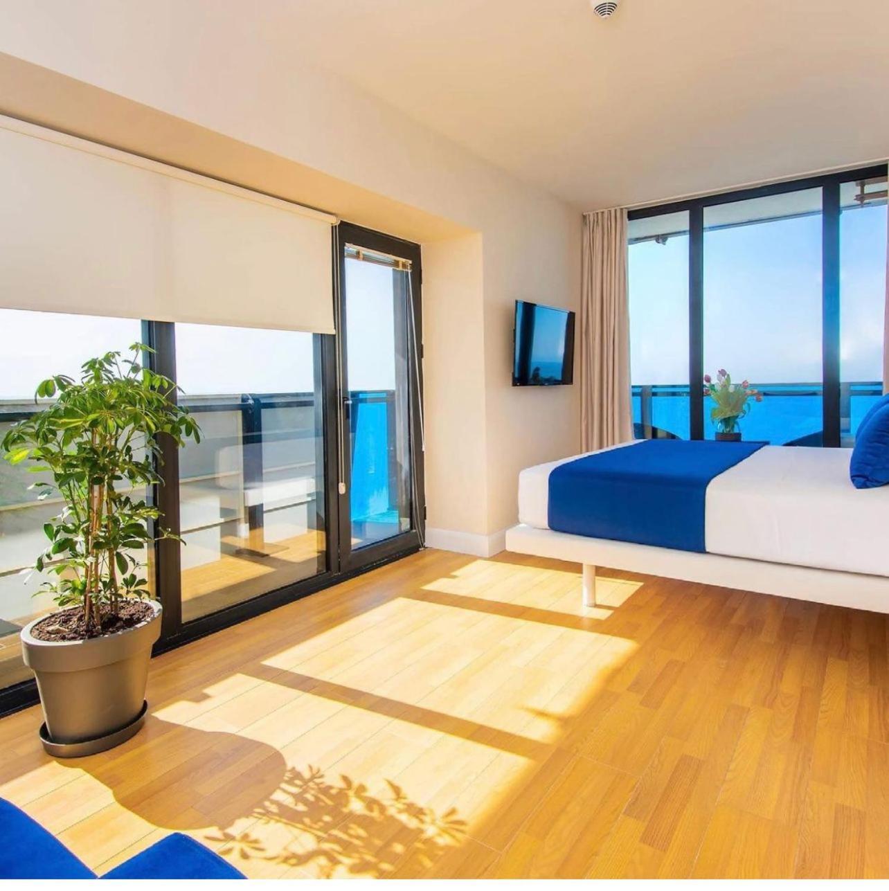 Orbi City Suite Batumi Eksteriør bilde